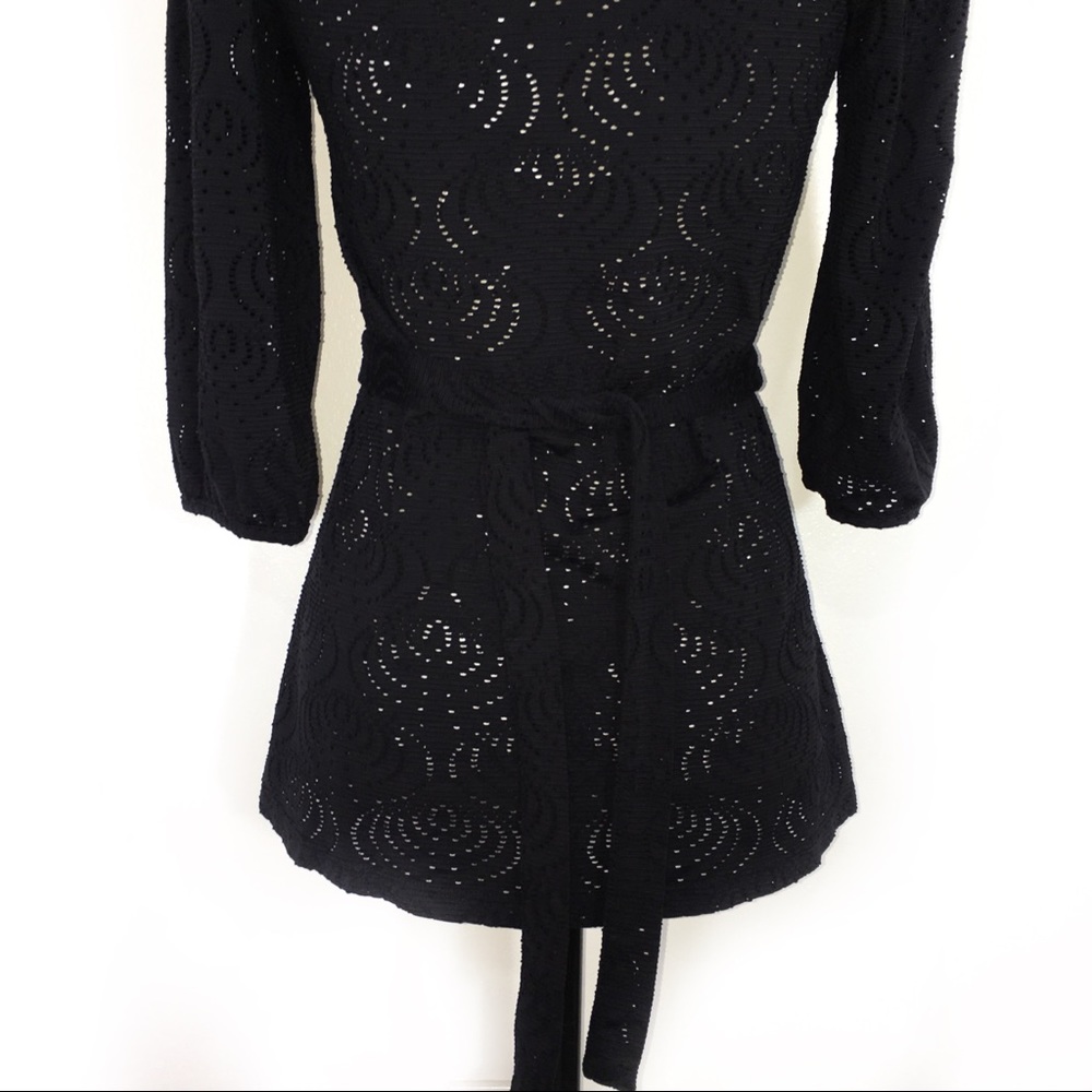 H&M Eyelet Top - Picture 6 of 7